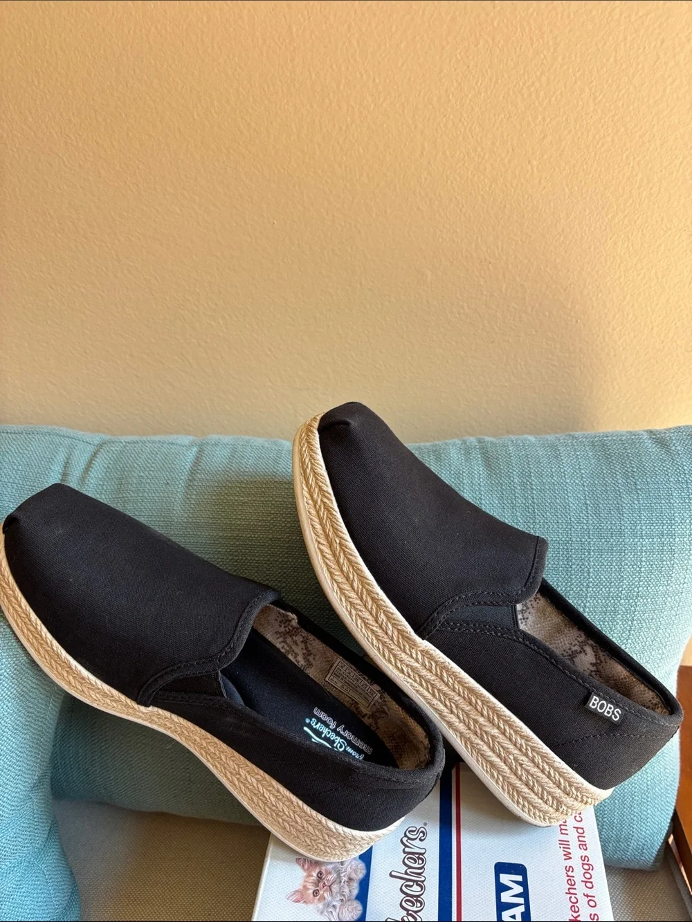 LIKE NEW BOBS from SKECHERS Wedge Espadrille, Size 6, Black, Worn Once, Comfy!
